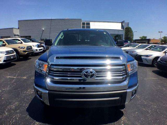 2017 Toyota Tundra SR5 5.7L V8 w/FFV